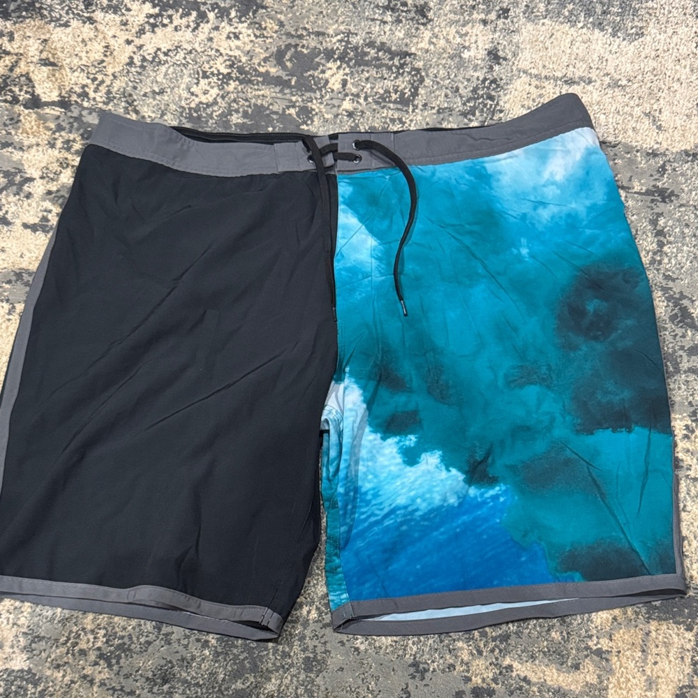 Men’s Māori Hook Shorts